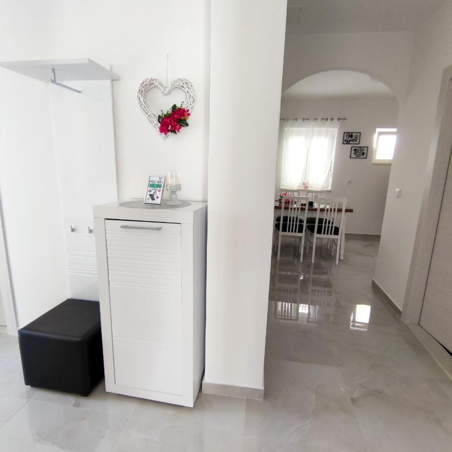 Apartman Rivana Baška Voda Extérieur photo