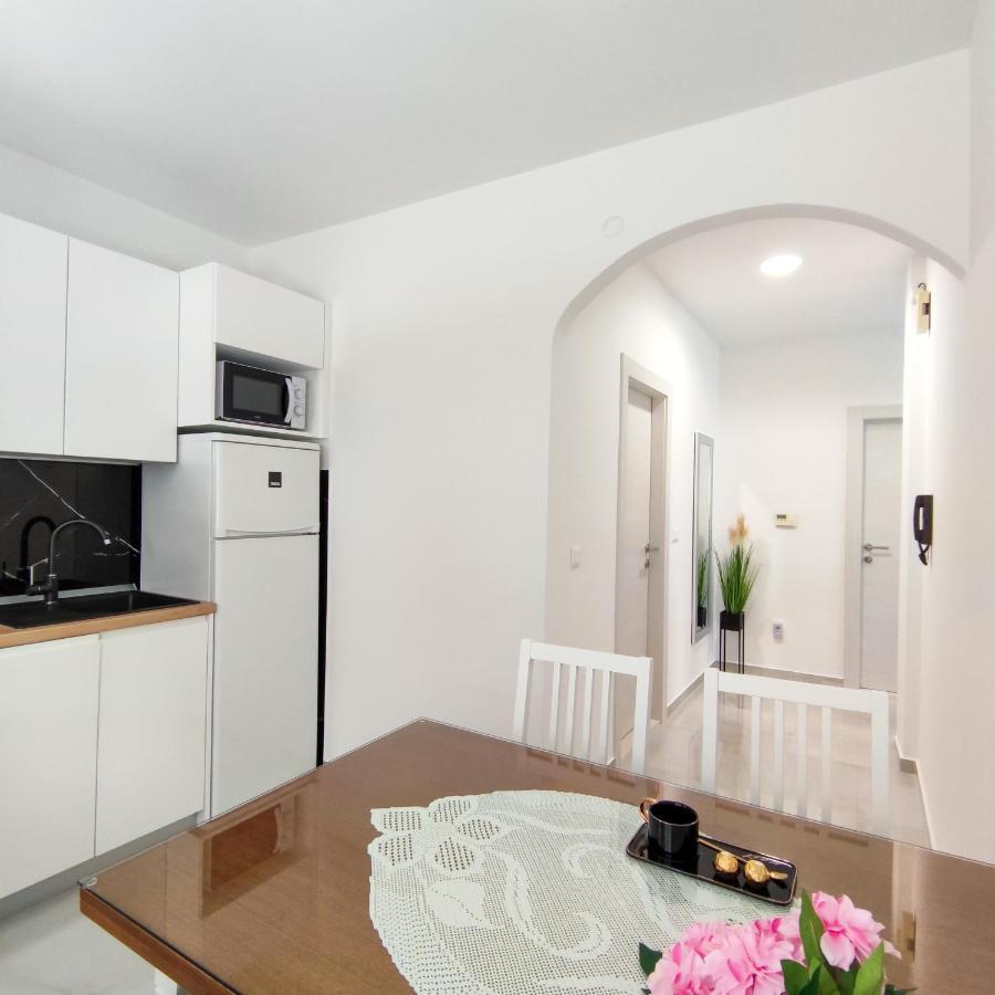 Apartman Rivana Baška Voda Extérieur photo